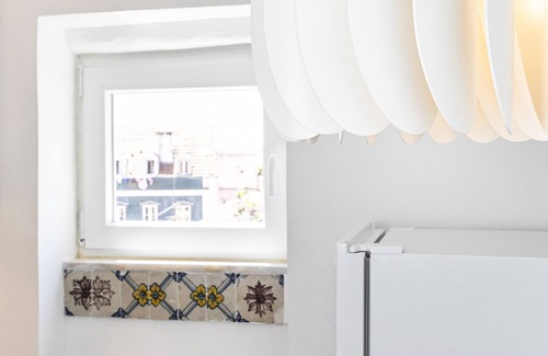 Alfama Apartment | Charming Studio in Graça Overlooking the Tagus River