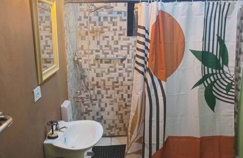 Silver Sands Apartment | Charming studio in fabulous Coral Spring with AC