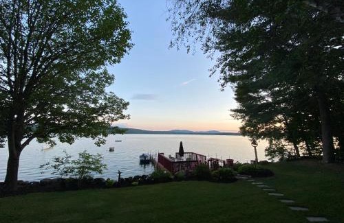 Acton Apartment | Charming studio in-law on Great East Lake