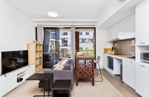 Subiaco Apartment | Charming Studio in Subiaco w/Free WiFi & Parking!