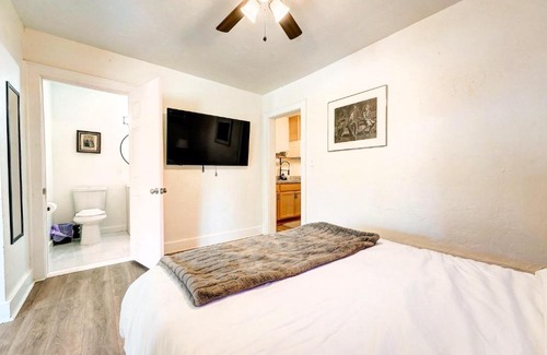 Central Oklahoma City House | Charming Studio In Paseo Art District