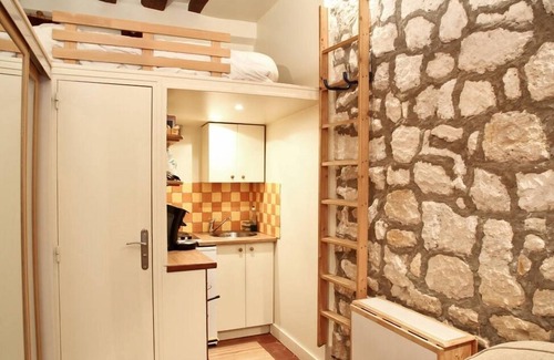 Quartier Sainte-Avoye Apartment | Charming studio near Beaubourg