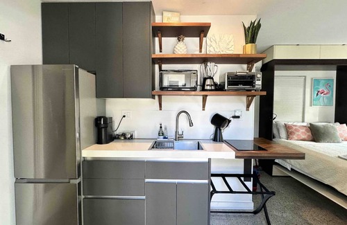 Lake Ridge Apartment | Charming Studio Prime Location Steps from Beach