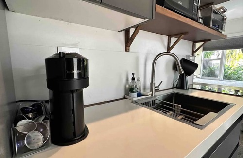 Lake Ridge Apartment | Charming Studio Prime Location Steps from Beach