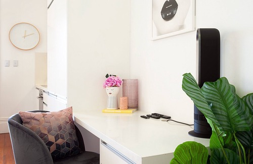 Glebe Apartment | Charming Studio With Balcony in Inner-City Glebe