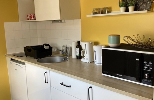 Gare-Jouvenet Apartment | Charming studio with parking parking area Station