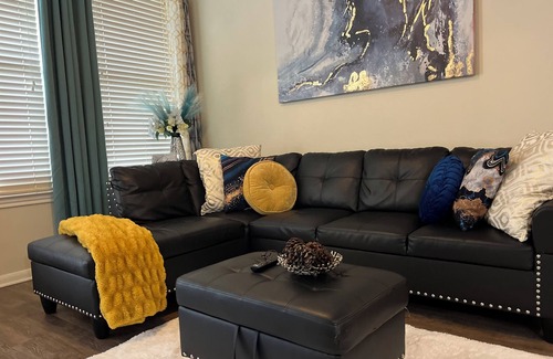 Lazybrook/Timbergrove Apartment | Charming Stylish Vibrant Spacious Free Parking DTHouston
