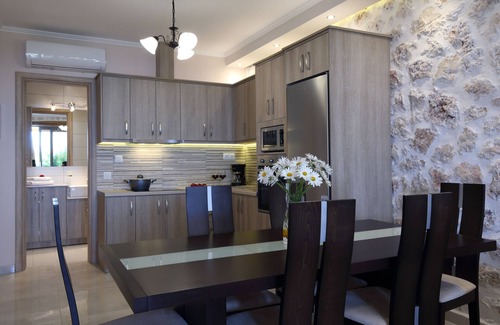 Tsoukaladhes House | Charming suite Iro just few minutes from Kathisma & Mylos Beach