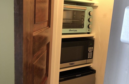 Dallas Apartment | Charming suite with private entrance