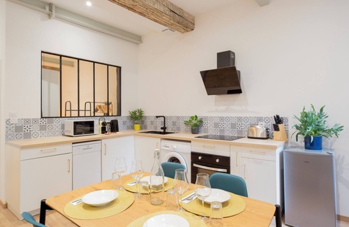 Macon Apartment | Charming T2 Apartment with Terrace in Mâcon - Near Train Station