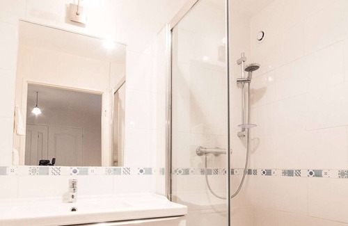 Bucheres Apartment | Charming T3 + garden + parking + common space