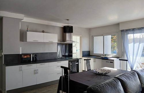 Lormont Apartment | Charming T3 on the outskirts of Bordeaux - 2 bedrooms