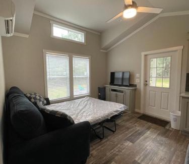 Sardis Apartment | Charming Tiny Home! Close to Oxford, Sardis Lake, Safari Animal Zoo