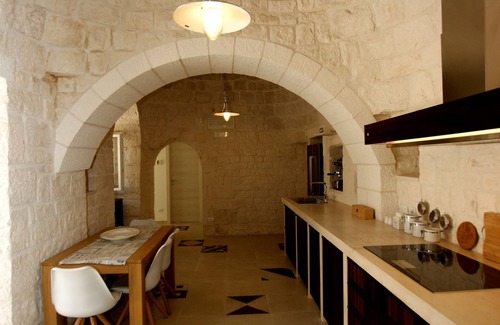 Cisternino House | Charming trullo in Cisternino in Valle d’Itria, AC, free WIFI & parking