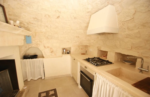 Cisternino House | Charming trullo in Cisternino in Valle d’Itria, AC, free WIFI & parking
