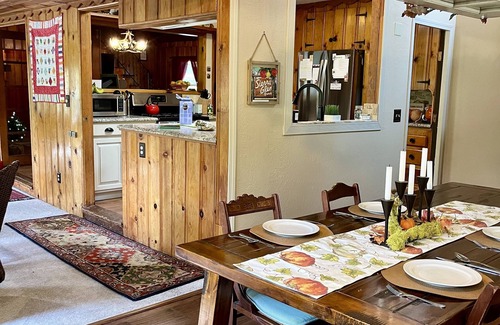 Twain Harte House | Charming Twain Harte Cabin with central AC/heat, Campfire pit, Lake-privileges.