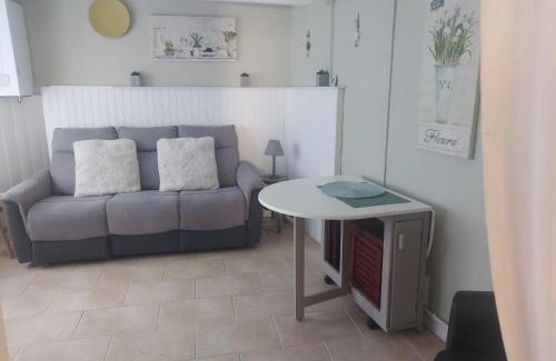 Confolens House | Charming two bedroom gite with beautiful gardens