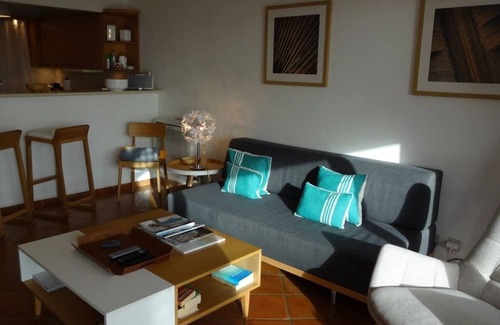 Lurin Apartment | Charming Two-Storey COLONY CLUB A2 Apt - Views!
