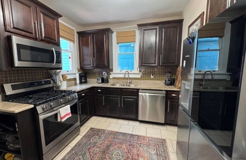 Faubourg Delachaise House | Charming Uptown New Orleans Cottage