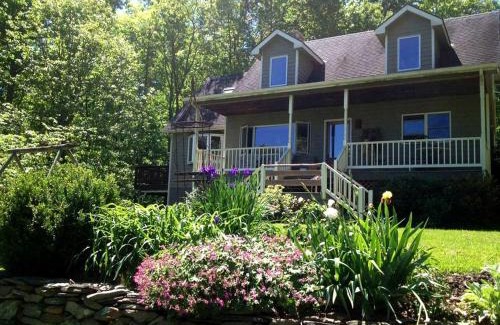 Afton House | Charming Vacation Rental in a Barn on a Horse Farm near Afton Mountain in Virginia