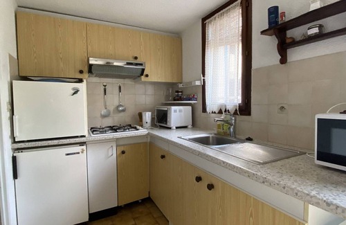 La Jetee Apartment | Charming Villa for 4 with Garden, 400m from the Beach