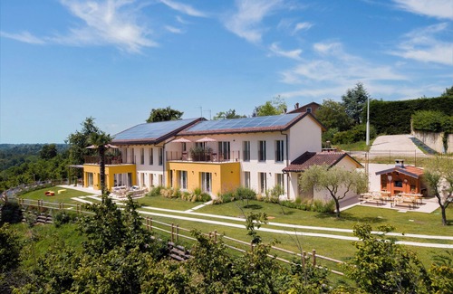 Monteu Roero Villa | Charming Villa for Groups Casa Gallo