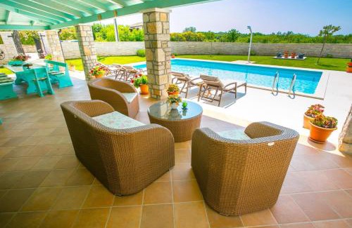 Radetici Villa | Charming Villa Luce Ribari in Istria Countryside