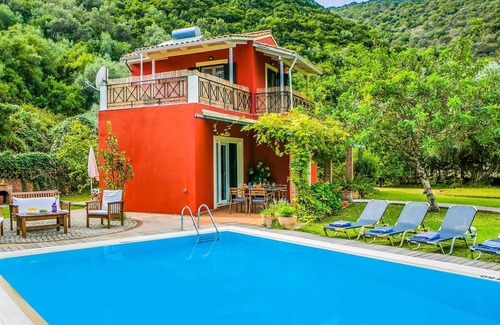 Mikros Gialos Villa | Charming villa w/pretty garden, 5min walk to beach