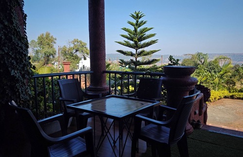 Bhilar Villa | Charming villa with in-house Chef and Swimming Pool in picturesque Mahabaleshwar