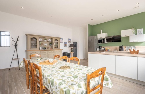 Sacy-le-Petit Cottage | Charming Village House: 8 Guests, 4 Baths, Near Compiègne, AC, WiFi, Garage, All-Incl.