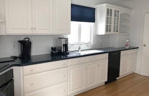 Pittsford House | Charming Village home. Walk to Everything: Restaurants, shops, and canal trail