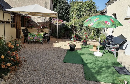 Varennes-sur-Fouzon Cottage | Charming Village House with Private Spa, Bikes, Near Zoo and Chateau