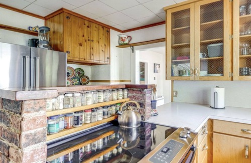 Retsil Other | Charming waterfront 3-bedroom farmhouse with AC, WiFi in serene Port Orchard