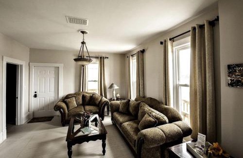 Berlin Center House | Charming Weekend Getaway Located on a Vineyard near Cleveland, Ohio