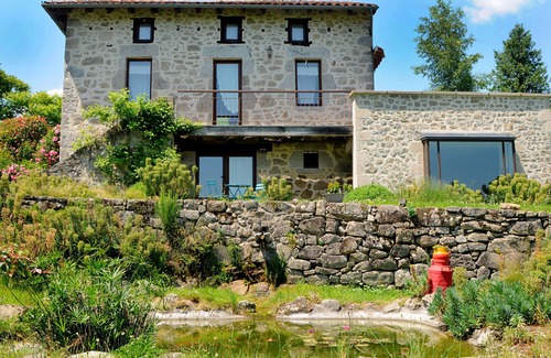 Parlan House | CHARMING WITH WELL BEING