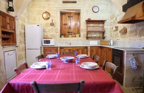 Xaghra House | Charming Xagħra Farmhouse: Pool, Garden & Spacious