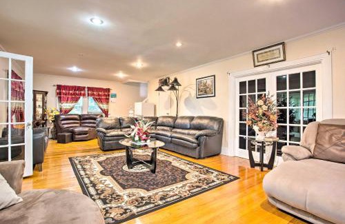 Park Hill House | Charming Yonkers Retreat - 10 Mi to Central Park!
