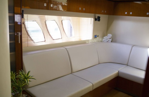 Downtown Miami Boat Rental | Charter 60ft Sea Ray Private Yacht