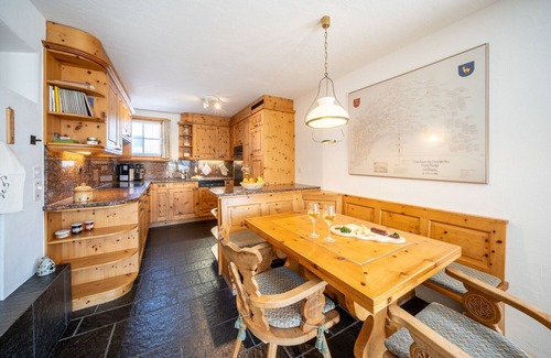 Ftan Apartment | Chasa Munt Plan: Beautiful 3.5 room flat with views of the Lower Engadine Dolomites