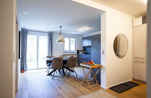 Vulpera Apartment | Chasa Valambrun 1001: High quality renovated 2½-room apartment right next to the golf course