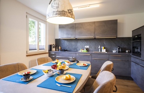 Vulpera Apartment | Chasa Valambrun 1001: High quality renovated 2½-room apartment right next to the golf course