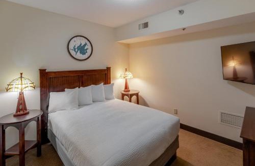 Walker Hotel | Chase On The Lake