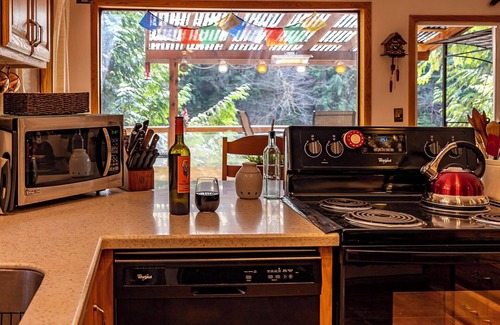 Lime Kiln House | Chase's River Cabin - Hot-tub Firepit & Fireplace