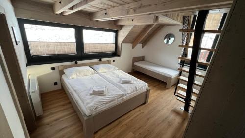 Cenkovice Ski Chalet | Chata Bukačka