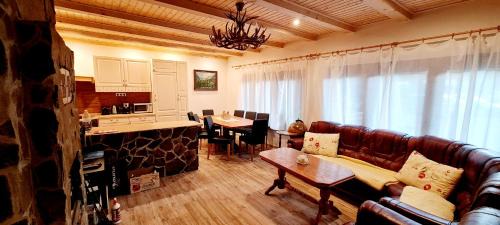 Demanovska Dolina Ski Chalet | Chata Oddychovka