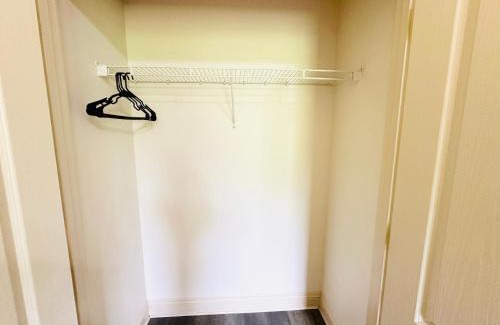 Pine Grove Apartment | Chateau 11