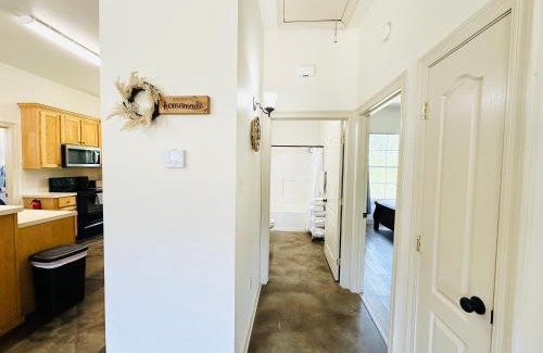 Pine Grove Apartment | Chateau 13