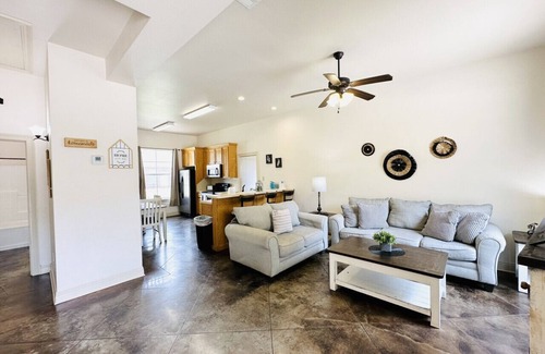 Pine Grove Apartment | Chateau 17, spacious townhouse in Tickfaw, LA