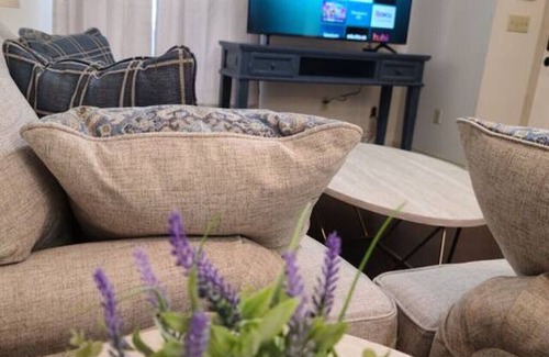 Pine Grove Apartment | Chateau 4, spacious townhouse in Tickfaw, LA