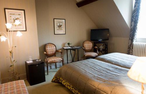 Fere-en-Tardenois Hotel | Chateau De Fere